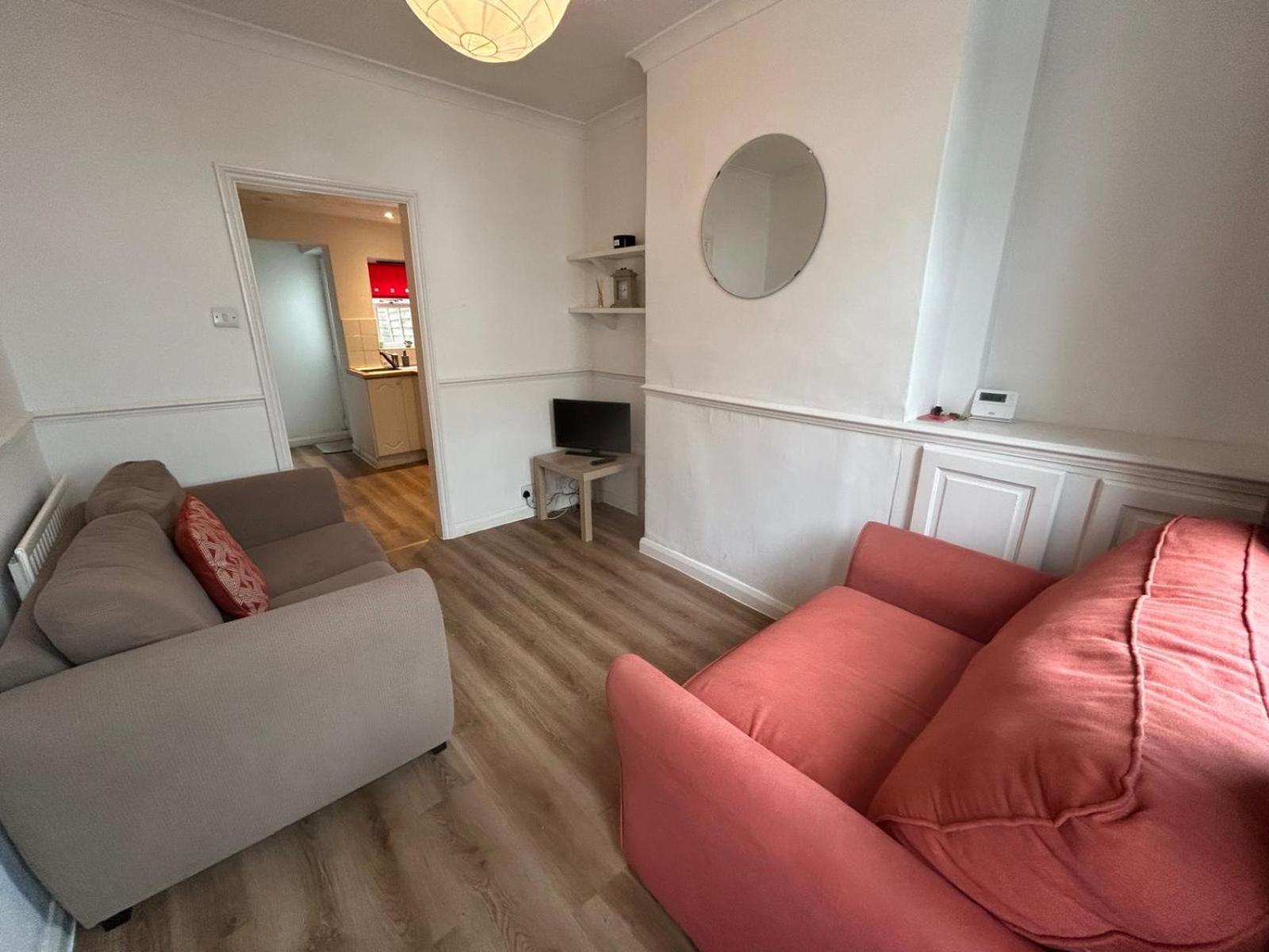 Central Cheltenham House - Sleeps 4/Pet friendly Exterior foto