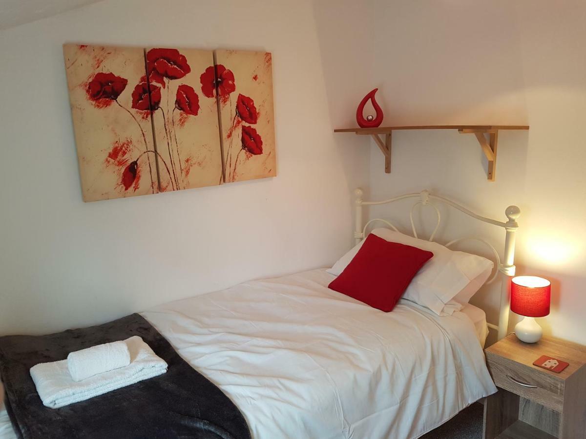 Central Cheltenham House - Sleeps 4/Pet friendly Exterior foto